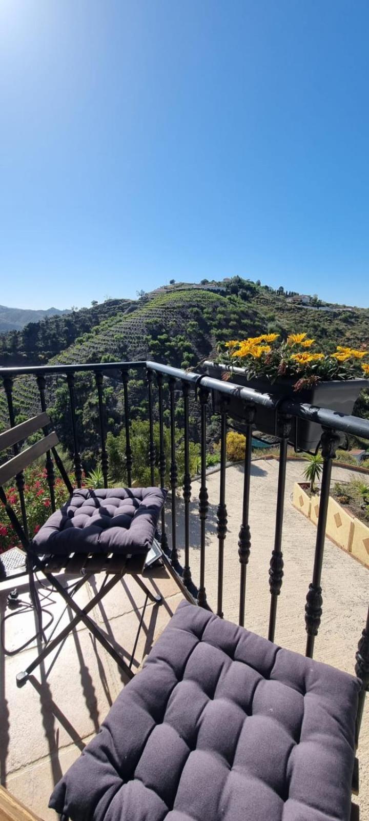 La Vista Vinuela Panzió Kültér fotó